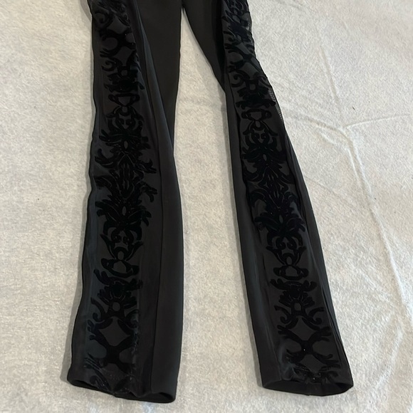 Womens NWT express Leggins with velvety mesh sides S - Picture 3 of 11